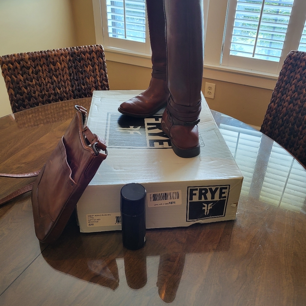 Beautiful brown leather frye boots